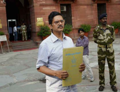 IPS अमिताभ ठाकुर का अखिलेश सरकार पर आरोप, मेरा निलंबन गलत