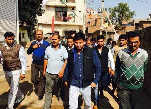 कम नहीं हो रही है “आप” की मुश्किलें, एक और विधायक पर लगा महिला से दुर्व्यवहार का आरोप