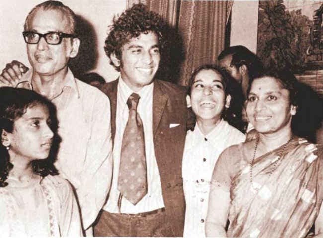 पारले जी बिस्कुट के फैन थे गावस्कर, साथ लेकर जाते थे वेस्टइंडीज दौरे पर पारले जी बिस्कुट के फैन थे गावस्कर, साथ लेकर जाते थे वेस्टइंडीज दौरे पर