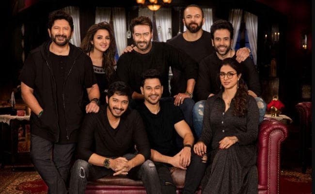 FILM REVIEW: एक्शन-कॉमेडी-हॉरर का तड़का, पढ़ें कैसी है ”गोलमाल अगेन” FILM REVIEW: एक्शन-कॉमेडी-हॉरर का तड़का, पढ़ें कैसी है ”गोलमाल अगेन”