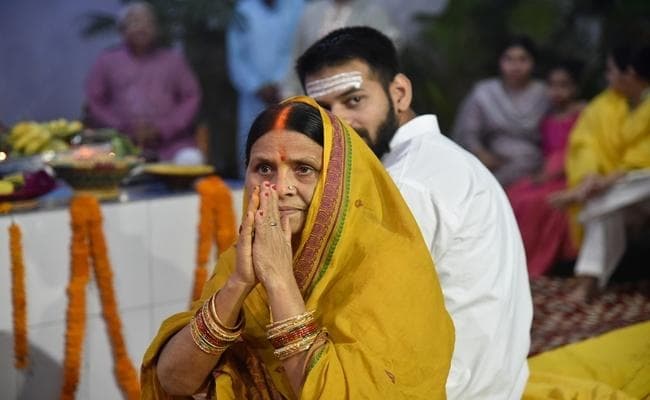 छठ पूजा हो गयी, अब दिल्ली जाकर ED के सामने पेश होंगी राबड़ी देवी छठ पूजा हो गयी, अब दिल्ली जाकर ED के सामने पेश होंगी राबड़ी देवी