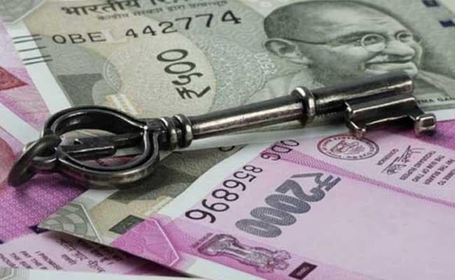 बिहार सृजन घोटाला : आईपीएस अधिकारी के एकाउंट में 25 लाख रुपये हुए ट्रांसफर बिहार सृजन घोटाला : आईपीएस अधिकारी के एकाउंट में 25 लाख रुपये हुए ट्रांसफर