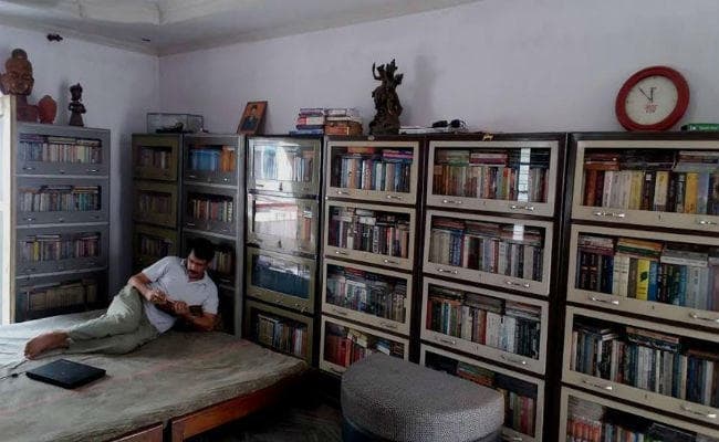 पढ़ें, मशहूर साहित्यकार और पुलिस सेवा के पूर्व अधिकारी ध्रुव गुप्त से विशेष बातचीत