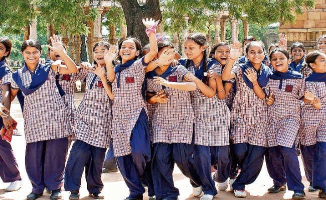 सुकन्या समृद्धि योजना : बेटियों के भविष्य के लिए सरकार की विशेष पहल…ऐसे ले इस योजना का लाभ