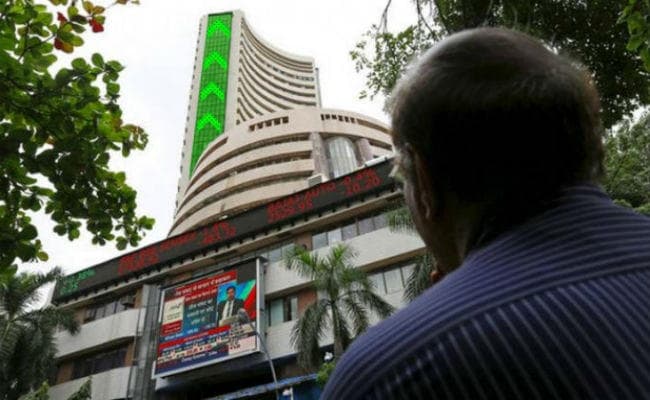 वैश्विक संकेतों से सेंसेक्स में 68 अंकों की तेजी, निफ्टी 10,391 पर