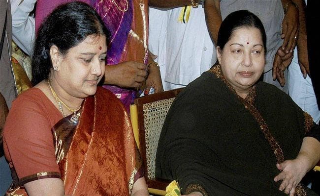 जयललिता और शशिकला के बीच थी गहरी दोस्ती,कहां हुई थी पहली मुलाकात