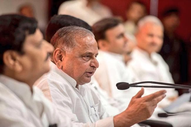 अखिलेश और मुलायम के बाद शिवपाल ने भी दी योगी आदित्यनाथ को बधाई