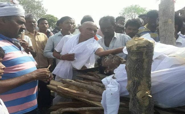 चतरा : शहीद जवान राजेश कुमार पंचतत्व में विलीन