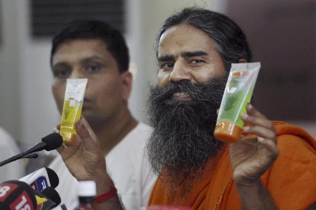 पतंजलि का कारोबार 10,000 करोड़ के पार, 2017-18 में 20,000 करोड़ का लक्ष्य