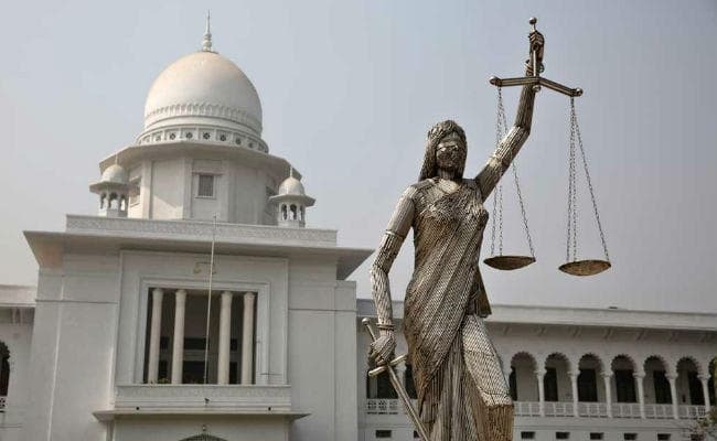 बांग्लादेश : इस्लामिक कट्टरपंथियों के विरोध के बाद हटाई यूनानी देवी की मूर्ति पुन: स्थापित