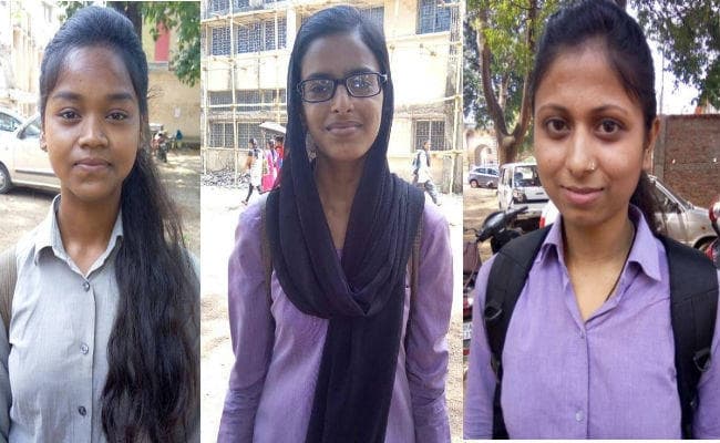 रेप की बढ़ती घटनाओं पर रांची की लड़कियों ने कहा, लड़के भी तो हॉफ टी-शर्ट में घूमते हैं, हम तो रेप नहीं करते…. रेप की बढ़ती घटनाओं पर रांची की लड़कियों ने कहा, लड़के भी तो हॉफ टी-शर्ट में घूमते हैं, हम तो रेप नहीं करते….