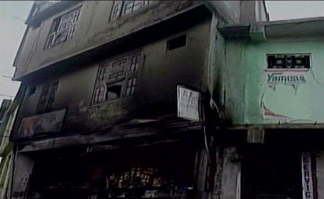 J&K: पाकिस्तान ने 72 घंटे में 6 बार किया संघर्ष विराम का उल्लंघन, देखें वीडियो J&K: पाकिस्तान ने 72 घंटे में 6 बार किया संघर्ष विराम का उल्लंघन, देखें वीडियो