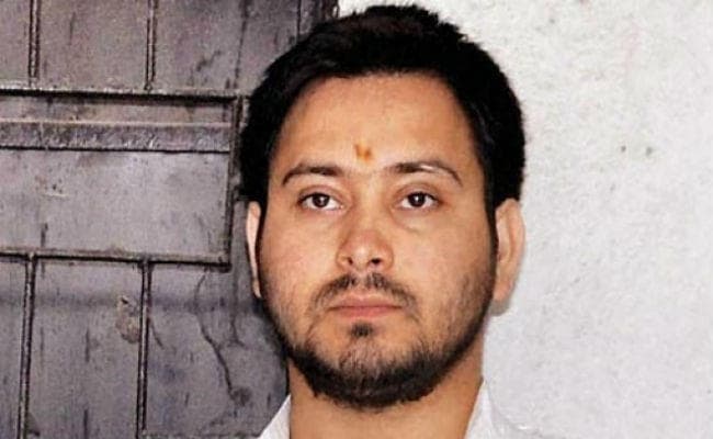 तेजस्वी यादव दिल्ली में ले रहे कानूनी सलाह तेजस्वी यादव दिल्ली में ले रहे कानूनी सलाह