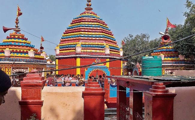 रजरप्पा : बाढ़ का पानी घटा, पूजा-अर्चना शरू