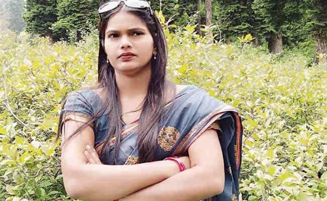फेसबुक पर ट्रोल हुई फेसबुक सेंसेशन, किरण यादव ने अपने बारे में किया एक खुलासा फेसबुक पर ट्रोल हुई फेसबुक सेंसेशन, किरण यादव ने अपने बारे में किया एक खुलासा