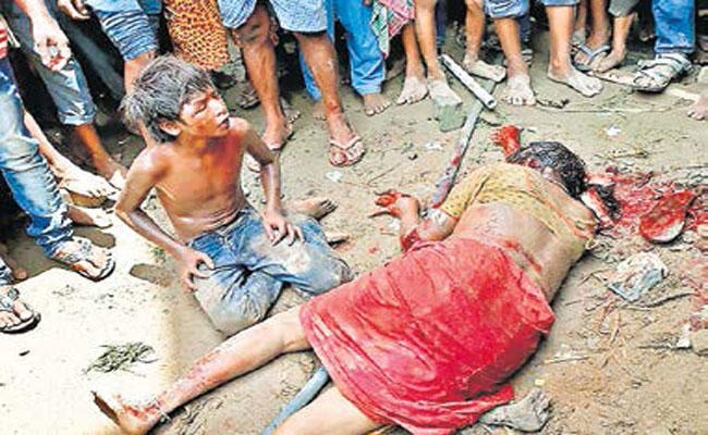 चोटीकटवा की अफवाह में भीड़ ने महिला को पीट-पीट कर मार डाला चोटीकटवा की अफवाह में भीड़ ने महिला को पीट-पीट कर मार डाला