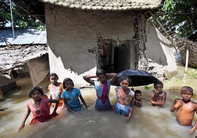 बिहार में बाढ़ से मरने वालों का आंकड़ा 200 के पार