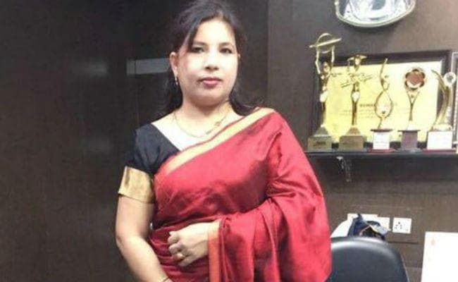 सृजन की सचिव प्रिया व पति अमित के खिलाफ वारंट जारी सृजन की सचिव प्रिया व पति अमित के खिलाफ वारंट जारी