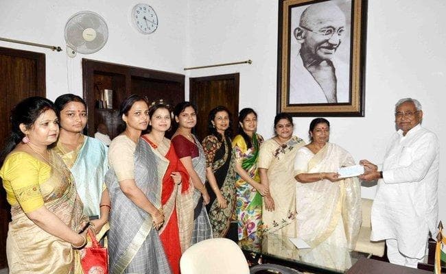 CM नीतीश का सोशल मीडिया पर भी दिखता है अपना अलग स्टैंड और सरोकार, वहीं लालू और तेजस्वी…