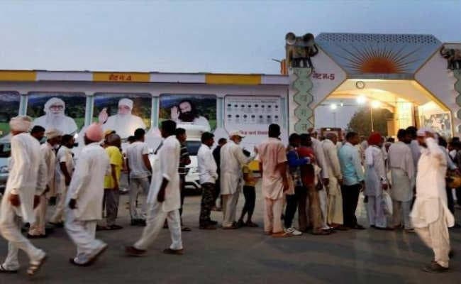 राम रहीम के ठिकाने पर छापेमारी जारी, 2 रूम सील, प्लास्टिक करेंसी बरामद