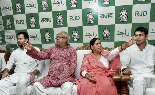 बेनामी संपत्ति प्रकरण : पटना से दिल्ली तक लालू परिवार की ये संपत्तियां होंगी अटैच