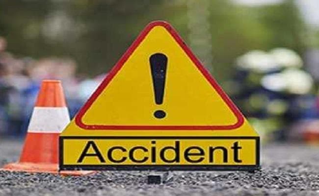 टैंकर से आमने-सामने टक्कर में बाइक सवार 3 युवकों की मौत, एक जख्मी