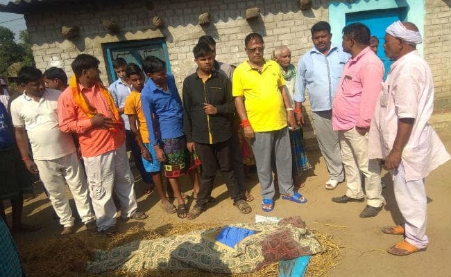बरकट्ठा : दो सड़क दुर्घटनाओं में एक व्यक्ति की मौत, दो गंभीर रूप से घायल बरकट्ठा : दो सड़क दुर्घटनाओं में एक व्यक्ति की मौत, दो गंभीर रूप से घायल