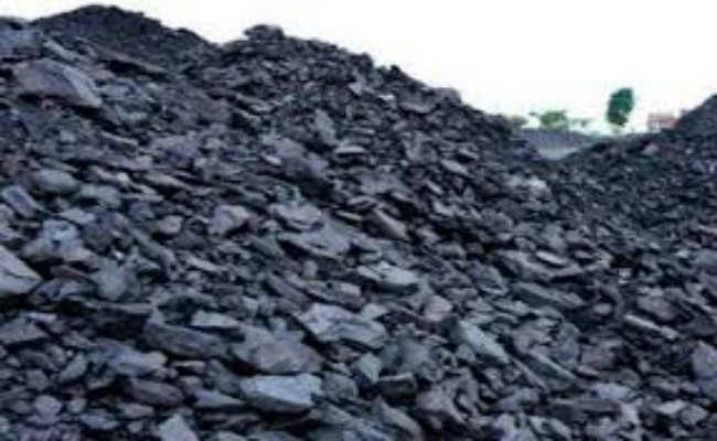 अवैध कोयला लदे पिकअप वैन जब्त