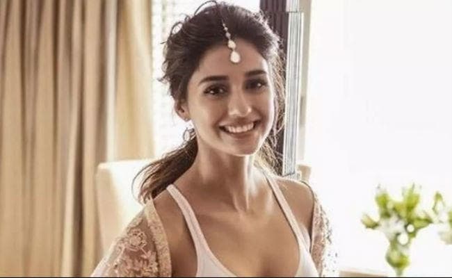 दिशा पटानी ने इंस्टाग्राम पर दी दिवाली की ऐसे बधाई कि हो गयी ट्रोल