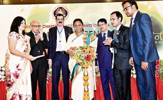 रांची : व्यापार और उद्योगों के लिए सीए एक डॉक्टर के समान : राज्यपाल