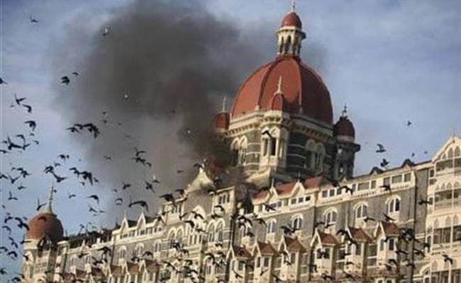 26/11 की बरसी पर राष्ट्रपति, प्रधानमंत्री ने सुरक्षाकर्मियों के शौर्य को किया नमन 26/11 की बरसी पर राष्ट्रपति, प्रधानमंत्री ने सुरक्षाकर्मियों के शौर्य को किया नमन