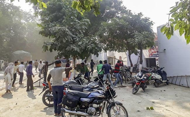 बुलंदशहर हिंसा : दो की हत्या के बाद एक्शन में मानवाधिकार आयोग, योगी सरकार को भेजा नोटिस