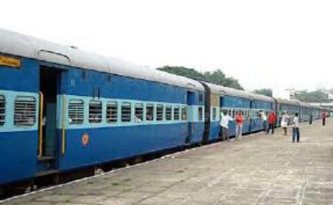 भागलपुर : कहर कोहरे का कहर : दो ट्रेन दो माह तक रहेंगी रद्द, दिल्ली जाने के लिए यात्रियों को करनी होगी मशक्कत