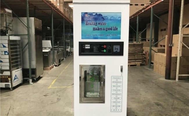 रेलवे स्टेशन में नये साल से नयी व्यवस्था, वाटर वेंडिंग मशीन का एक ग्लास पानी होगा एक रुपया महंगा