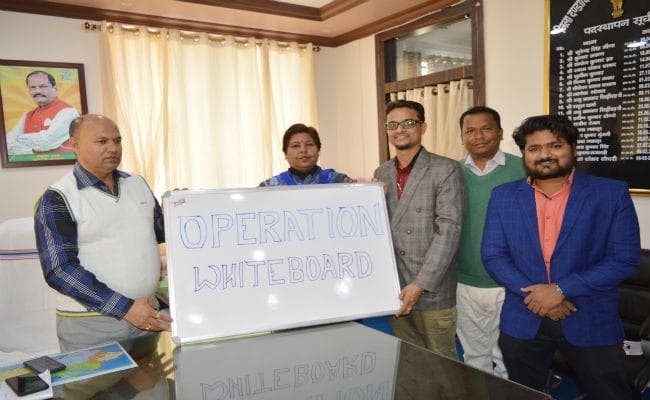 सिमडेगा : 774 विद्यालयों में लगेंगे 3400 व्हाइटबोर्ड