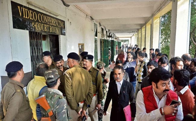 चारा घोटाला: बोले लालू के वकील-70 के हो गये हैं, कम दी जाये सजा: CBI के वकील बोले- रैलियां कर रहे हैं…