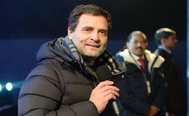राहुल गांधी का फोटो वायरल, जानें आखिर तसवीर में क्या है खास… राहुल गांधी का फोटो वायरल, जानें आखिर तसवीर में क्या है खास…