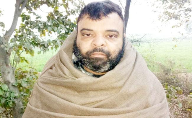 कासगंज हिंसा : मुख्य आरोपित सलीम गिरफ्तार, अन्य आरोपितों की गिरफ्तारी में जुटी STF कासगंज हिंसा : मुख्य आरोपित सलीम गिरफ्तार, अन्य आरोपितों की गिरफ्तारी में जुटी STF
