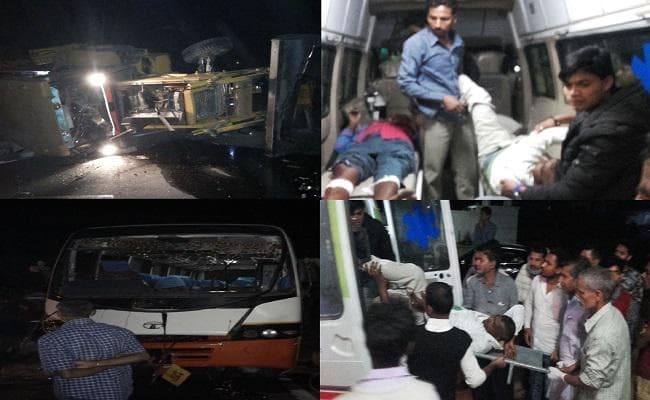 बिहार : अररिया में हाइवा व बस की टक्कर में 5 मरे, दर्जनों घायल बिहार : अररिया में हाइवा व बस की टक्कर में 5 मरे, दर्जनों घायल
