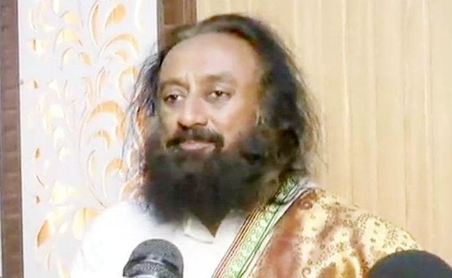 भारत को सीरिया बनाने के बयान पर श्रीश्री रविशंकर ने दी सफाई, …पढ़ें क्या कहा भारत को सीरिया बनाने के बयान पर श्रीश्री रविशंकर ने दी सफाई, …पढ़ें क्या कहा