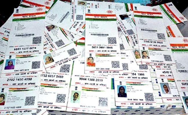 UIDAI ने डेटा चोरी की आशंका को किया खारिज, पूरी तरह है सुरक्षित है Aadhar UIDAI ने डेटा चोरी की आशंका को किया खारिज, पूरी तरह है सुरक्षित है Aadhar