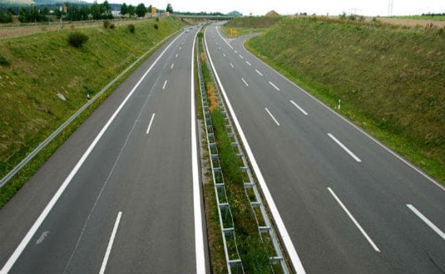 Bihar News: बिहार में इस साल चार एक्सप्रेस वे की शुरू होगी निर्माण प्रक्रिया, बन रही डीपीआर Bihar News: बिहार में इस साल चार एक्सप्रेस वे की शुरू होगी निर्माण प्रक्रिया, बन रही डीपीआर