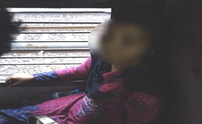 चलती ट्रेन में महिला से छेड़छाड़ करने वाला युवक गिरफ्तार