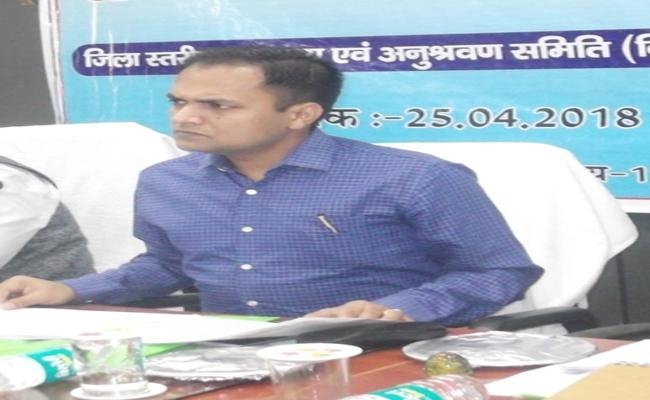 सीवान : अचानक रात को औचक निरीक्षण के लिए सदर अस्पताल पहुंचे डीएम, फिर जो हुआ… सीवान : अचानक रात को औचक निरीक्षण के लिए सदर अस्पताल पहुंचे डीएम, फिर जो हुआ…