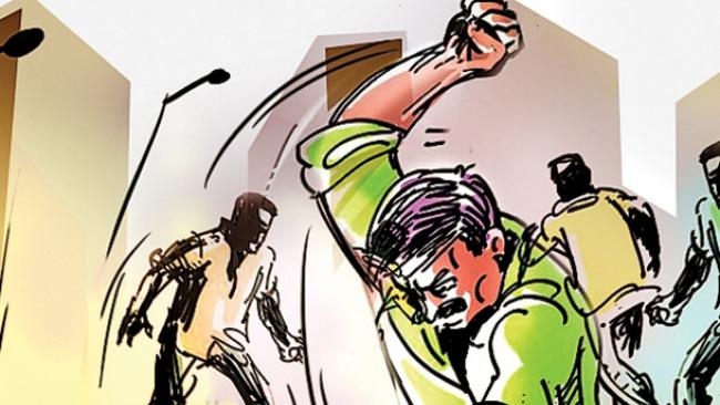 गुमला : भतीजे ने चाचा की हत्या, शव को खटिया पर लादकर आठ किमी पैदल चले ग्रामीण