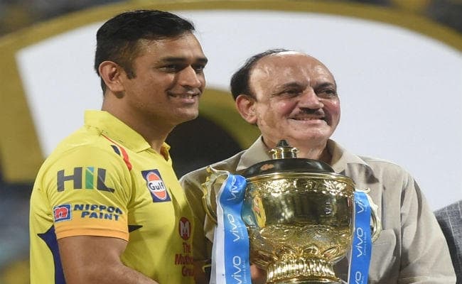 IPL 2018 : धाैनी ने बता दिया अभी कम नहीं हुई है ताकत IPL 2018 : धाैनी ने बता दिया अभी कम नहीं हुई है ताकत