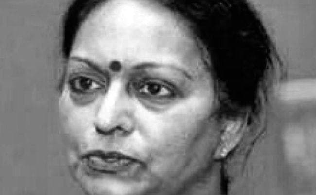 सारधा चिटफंड मामला : इडी ने चिदंबरम की पत्नी नलिनी को भेजा नोटिस सारधा चिटफंड मामला : इडी ने चिदंबरम की पत्नी नलिनी को भेजा नोटिस