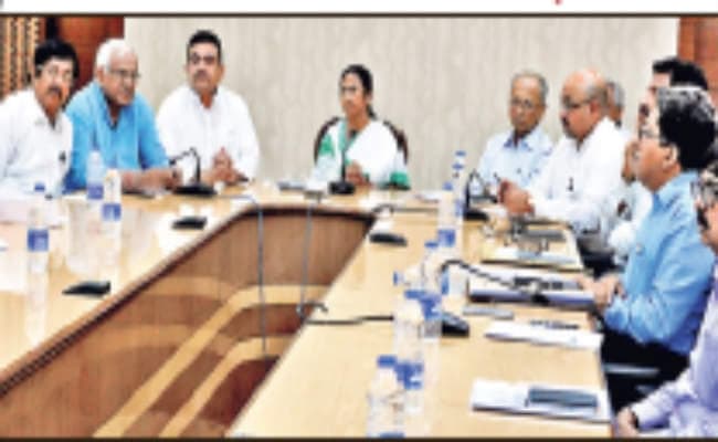 बंगाल में महंगी हुई बस की यात्रा, किराया बढ़ने के बाद अब नहीं होगी हड़ताल बंगाल में महंगी हुई बस की यात्रा, किराया बढ़ने के बाद अब नहीं होगी हड़ताल