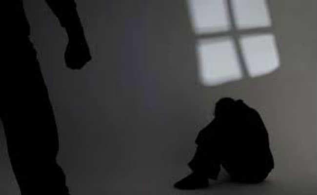 फिल्मों में काम का झांसा देकर रेप की कोशिश, निर्देशक अरेस्ट