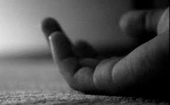 विधवा को आत्महत्या के लिए विवश करने के आरोप में बाप-बेटी गिरफ्तार